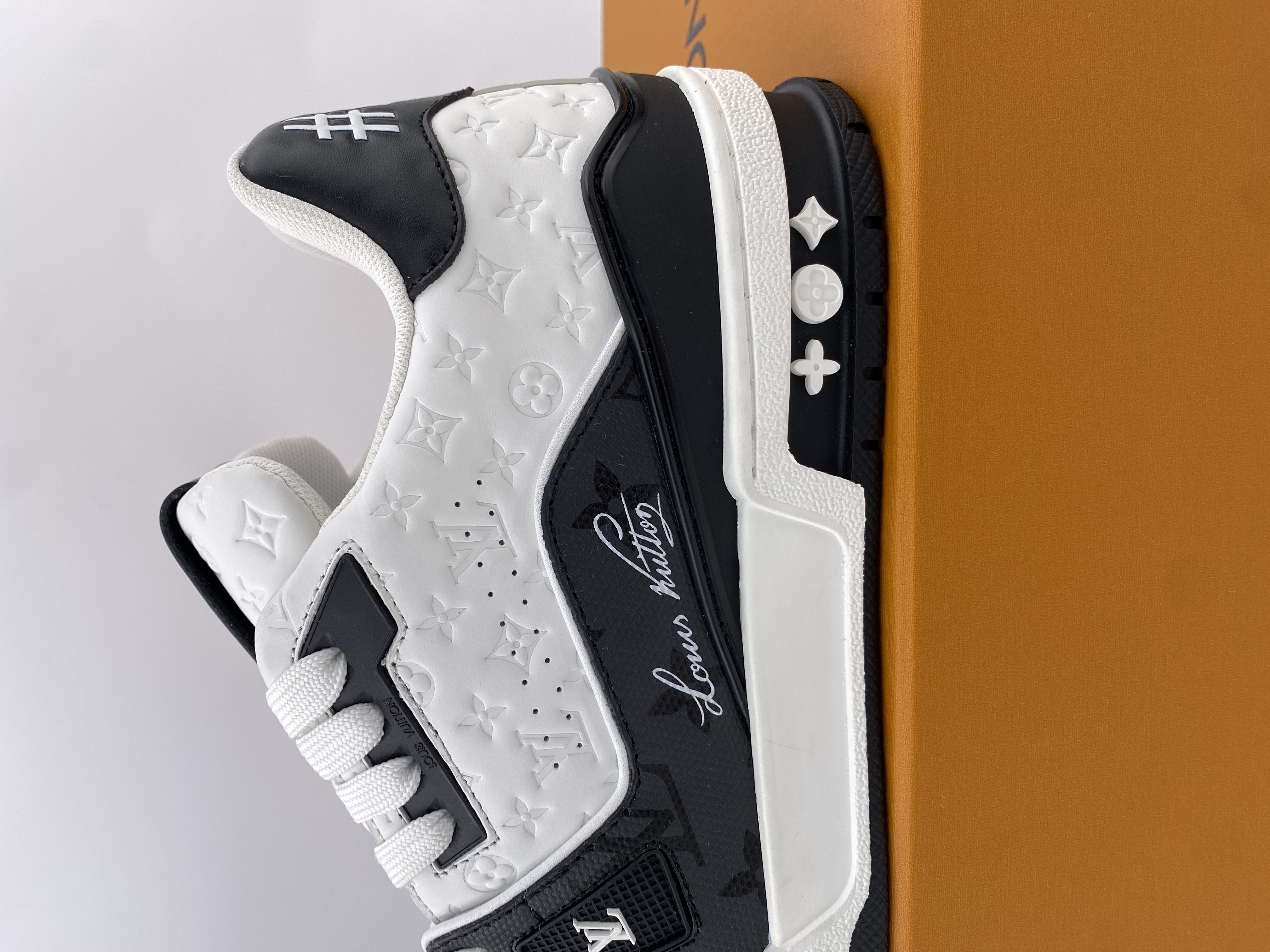 LV#54 sneaker 2023112701