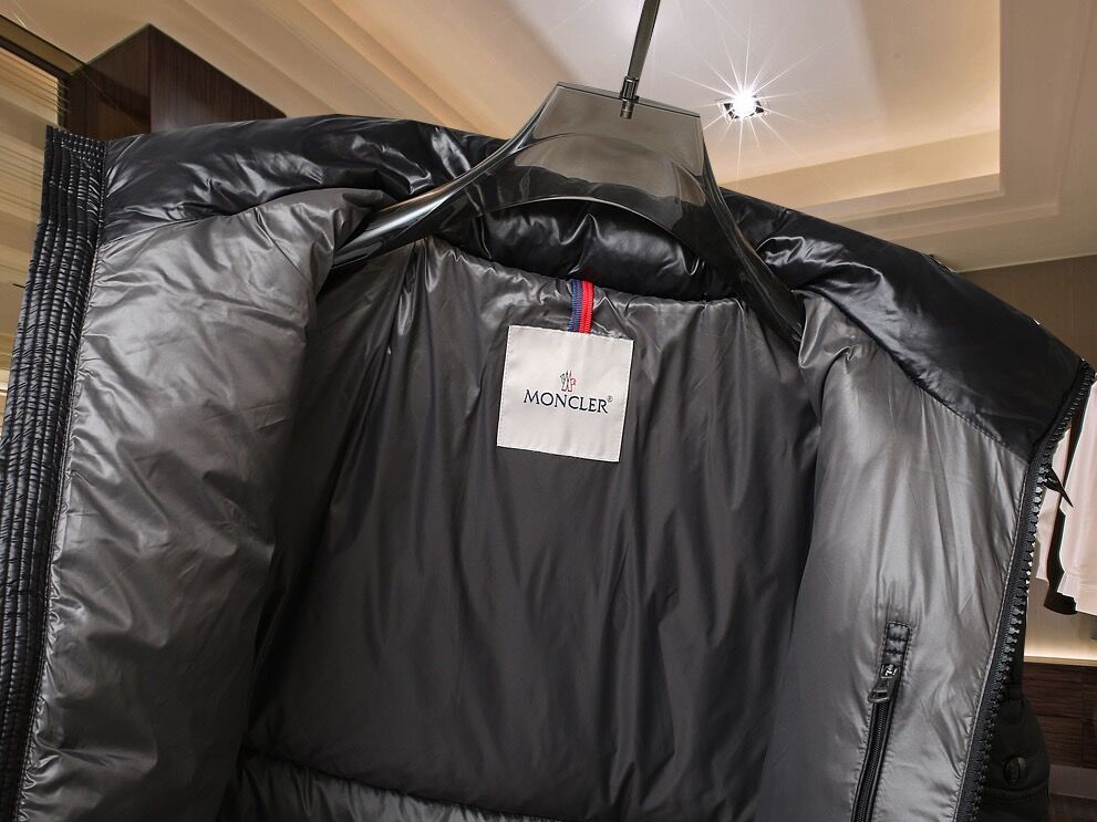 Moncler 2023112701
