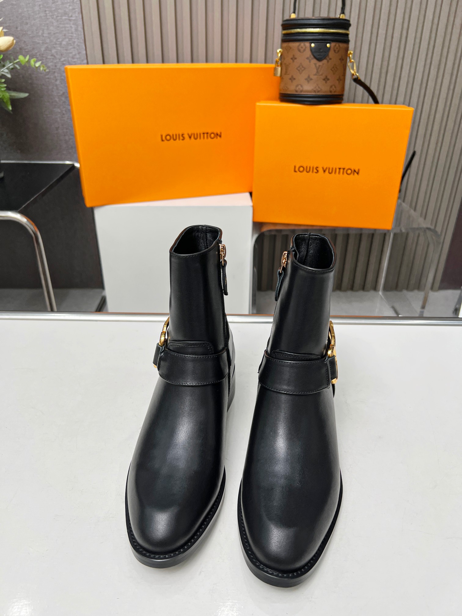 LV boots 2023112802