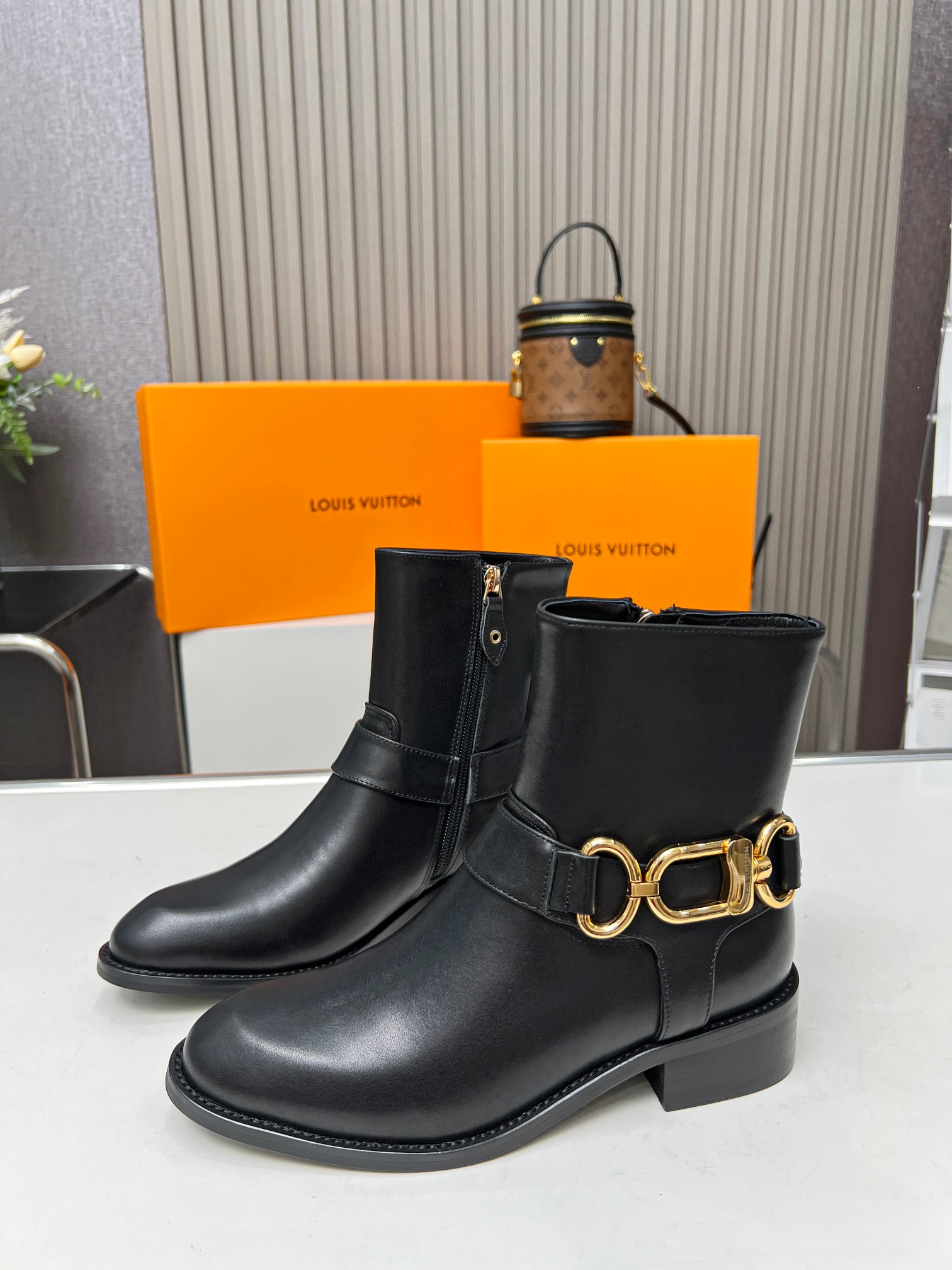 LV boots 2023112802