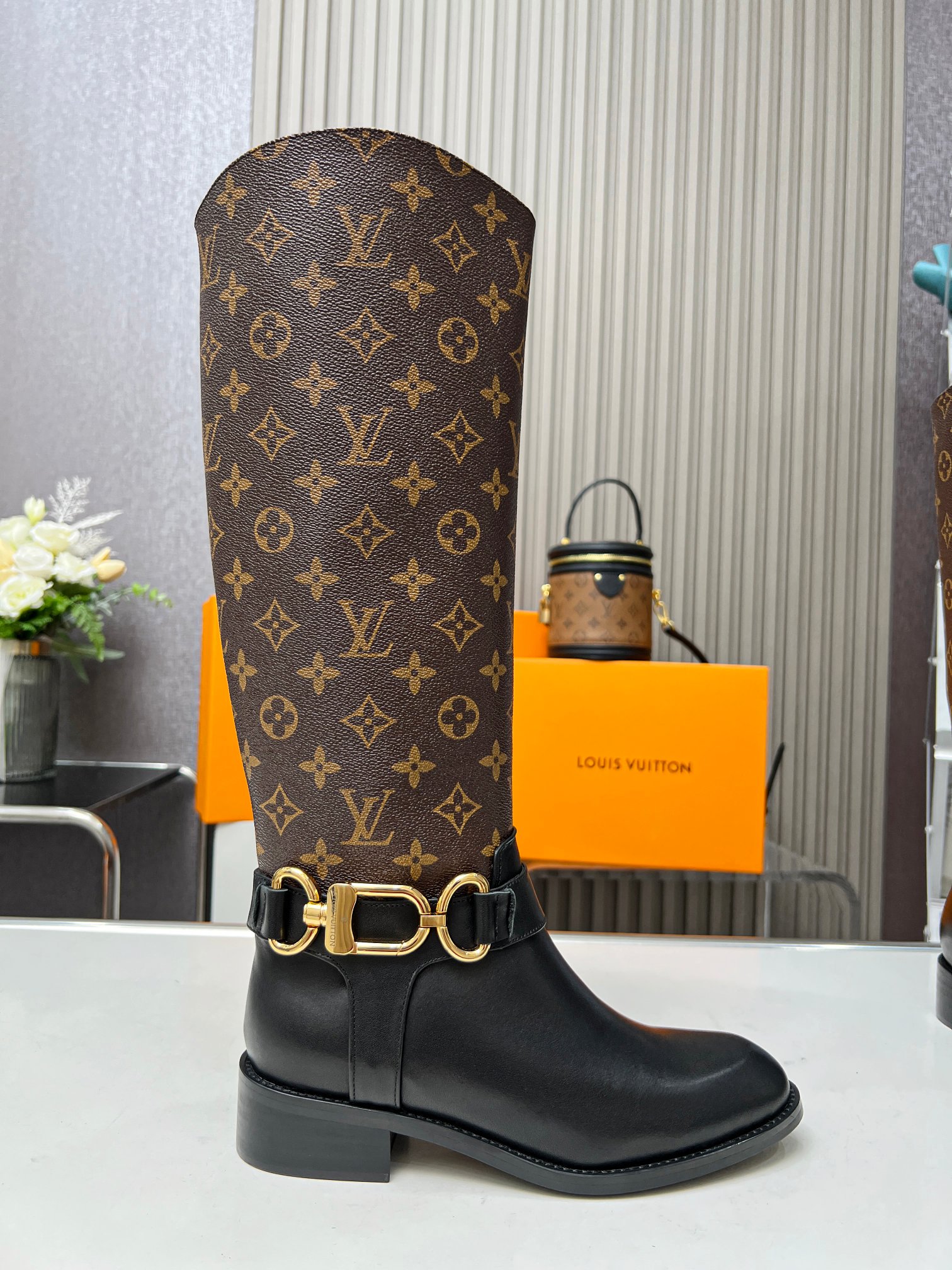 LV boots 2023112803