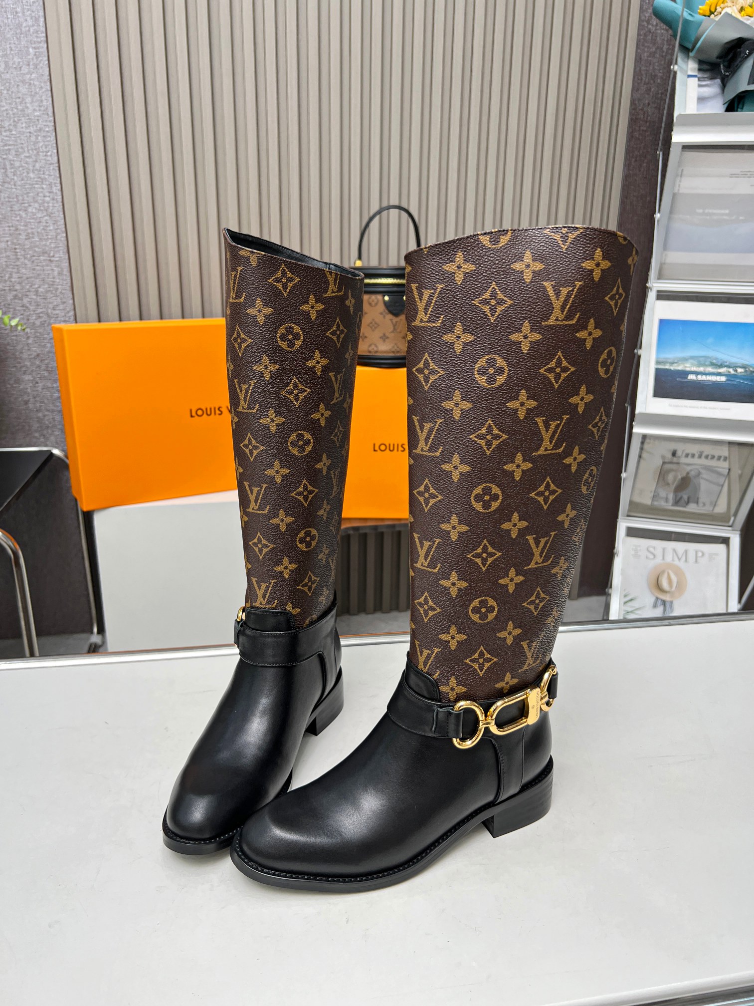 LV boots 2023112803
