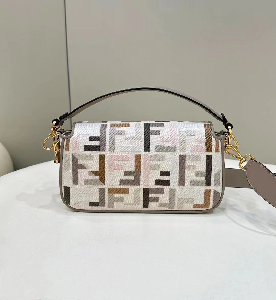 F**di baguette bag 26×6×14cm