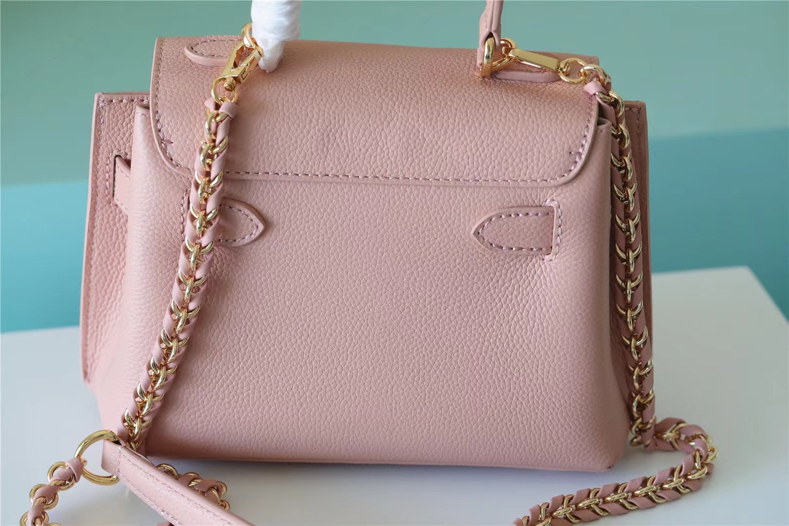 LV LOCKME EVER 23*17*10CM 2023113001