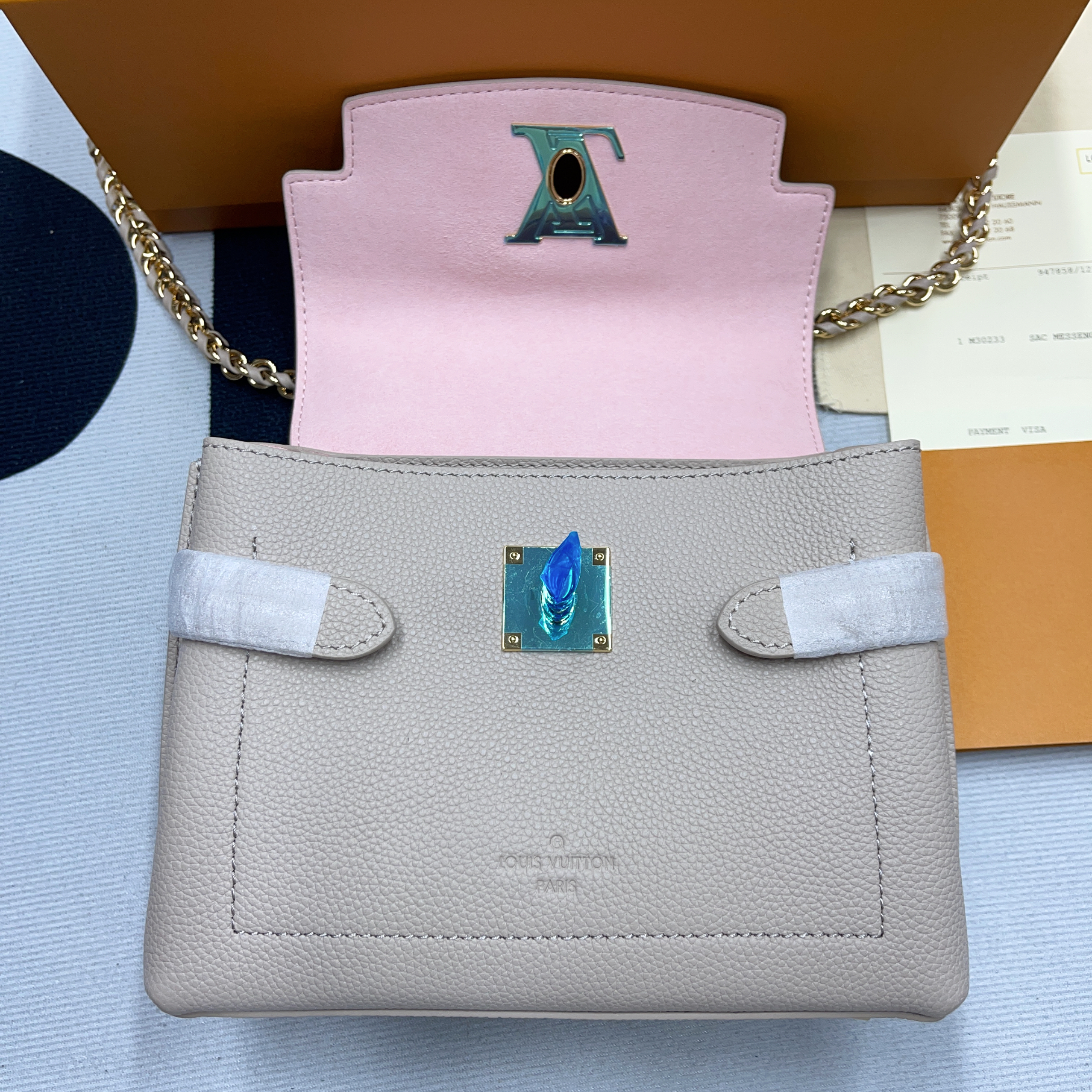 LV LOCKME EVER 23*17*10CM 2023113002