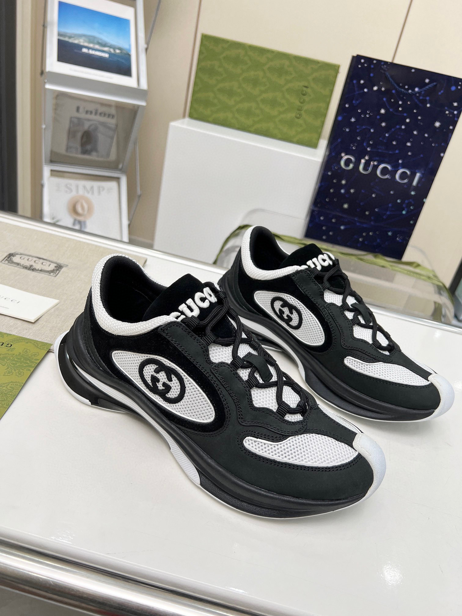G*u*i sneaker 2023120103