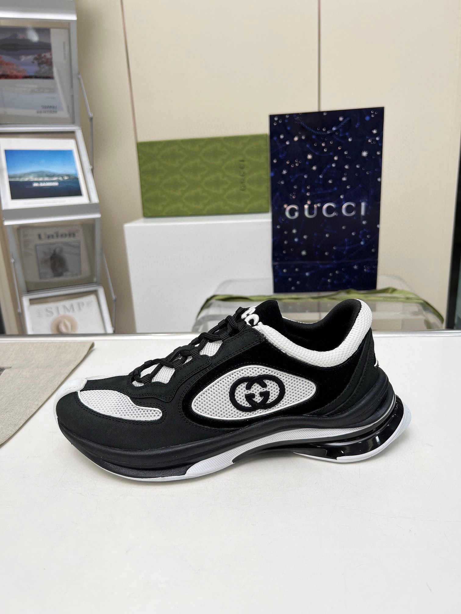 G*u*i sneaker 2023120103