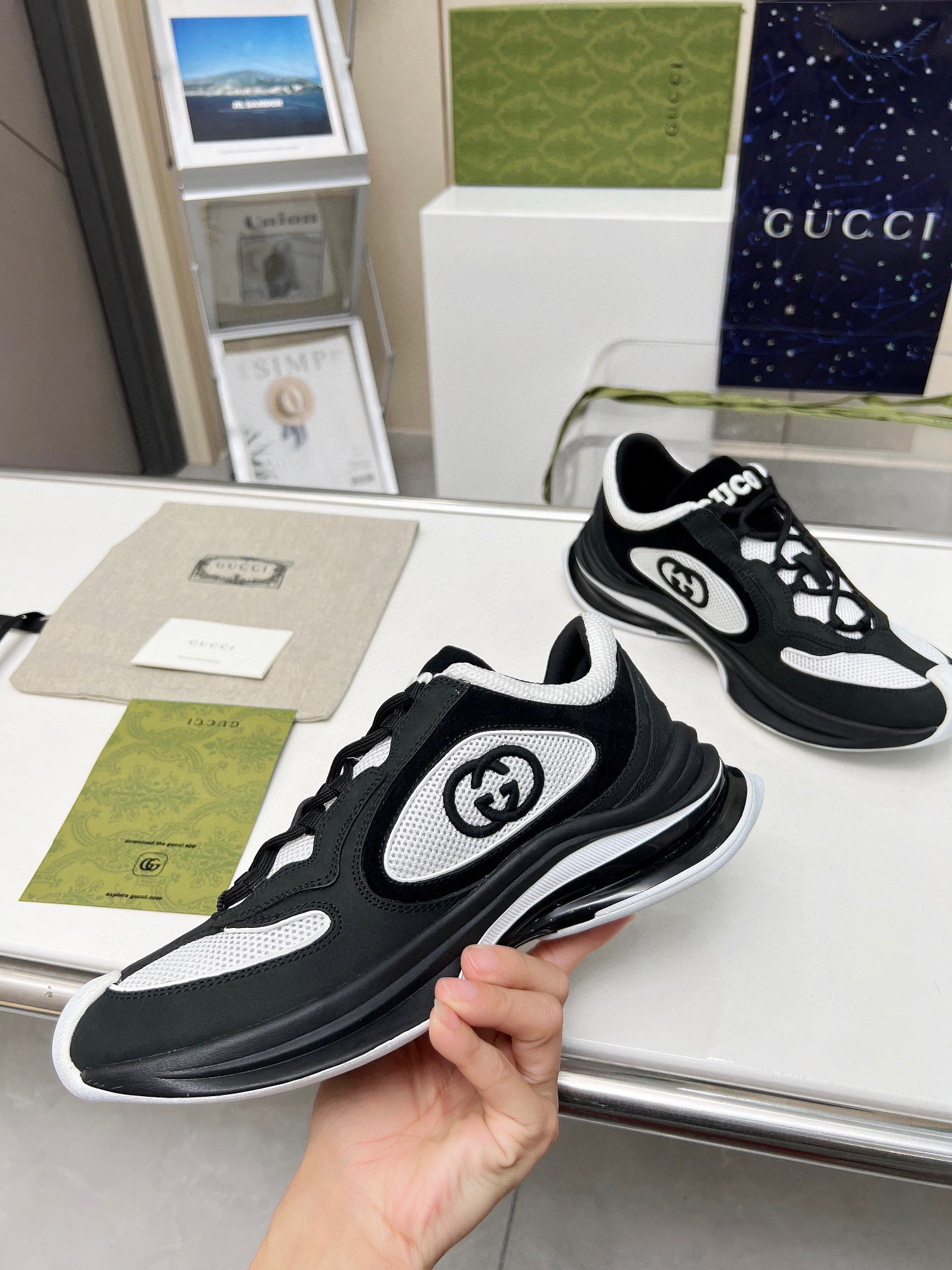 G*u*i sneaker 2023120103