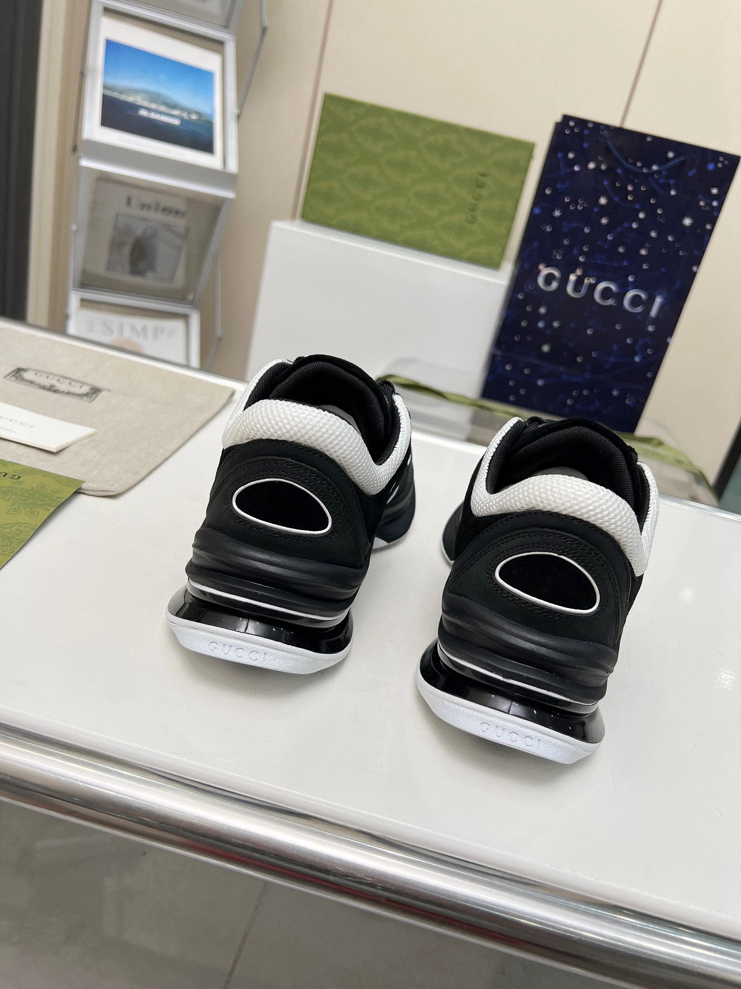 G*u*i sneaker 2023120103