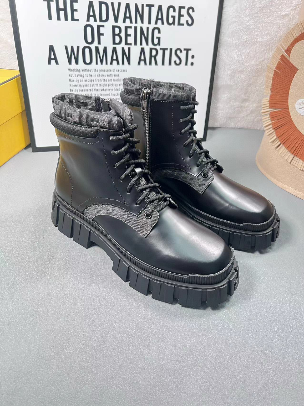 F**di boots both for women and men 2023120106