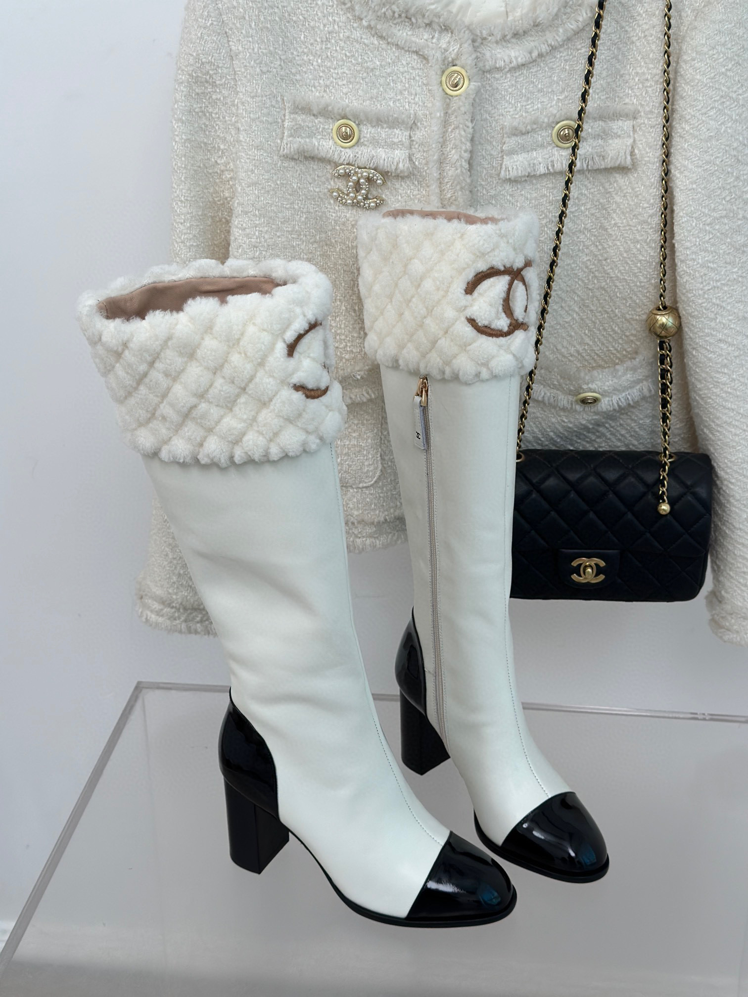 Ch*el boots 2023120106