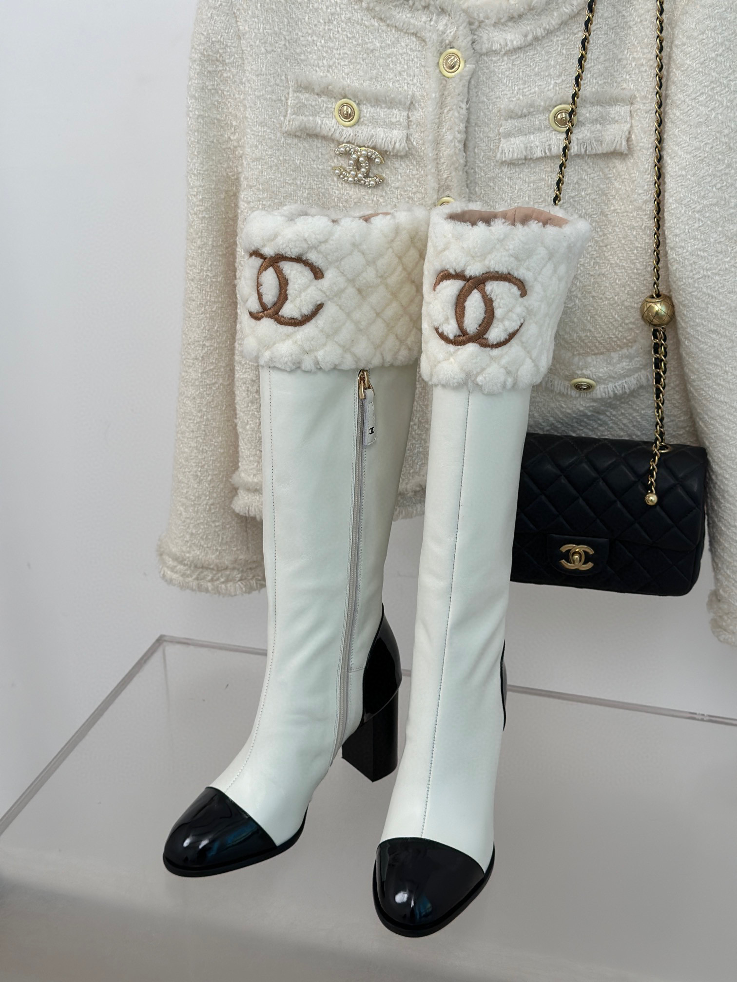 Ch*el boots 2023120106