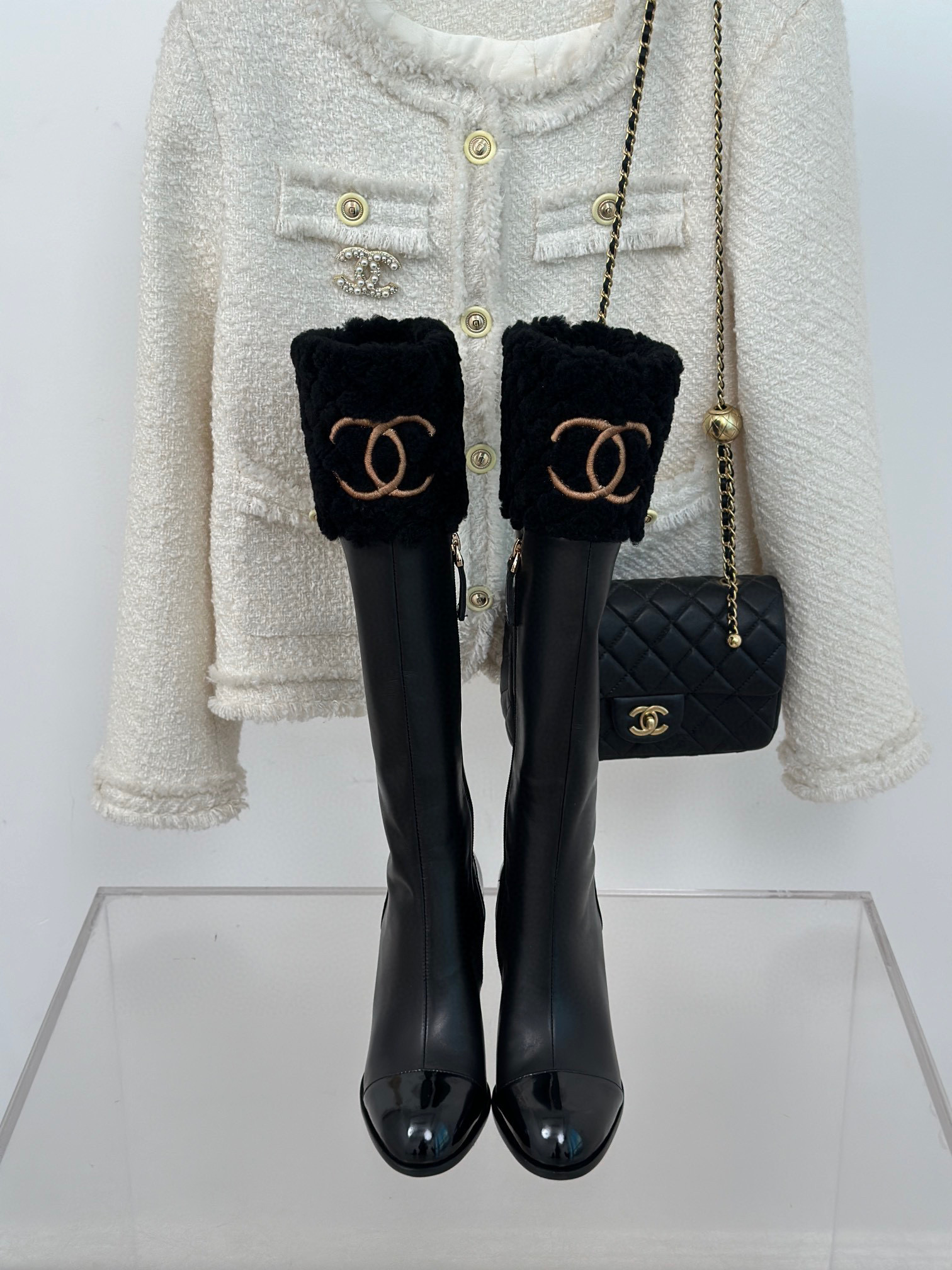 Ch*el boots 2023120107