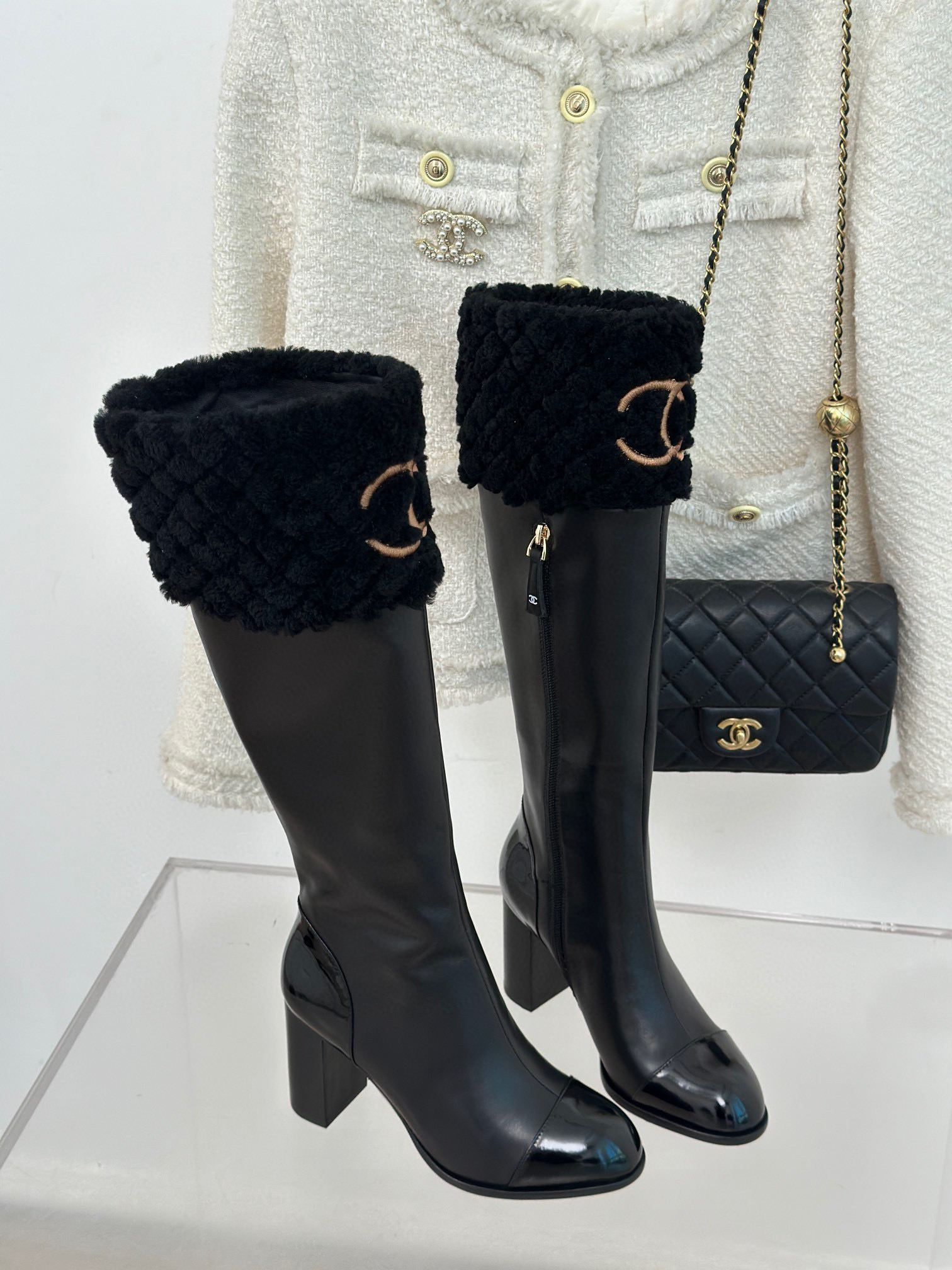 Ch*el boots 2023120107