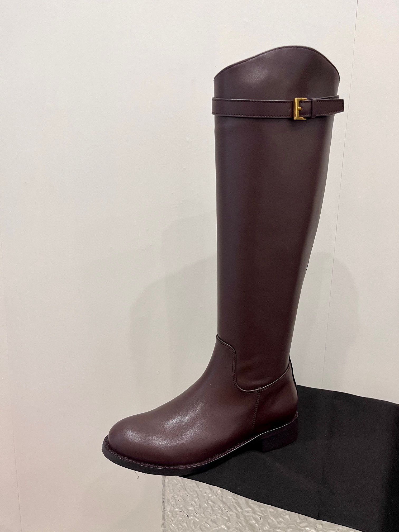 Ch*el boots 2023120108