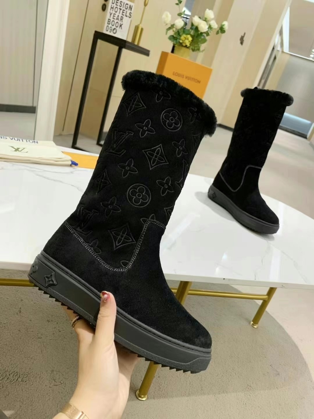 LV boots 2023120201
