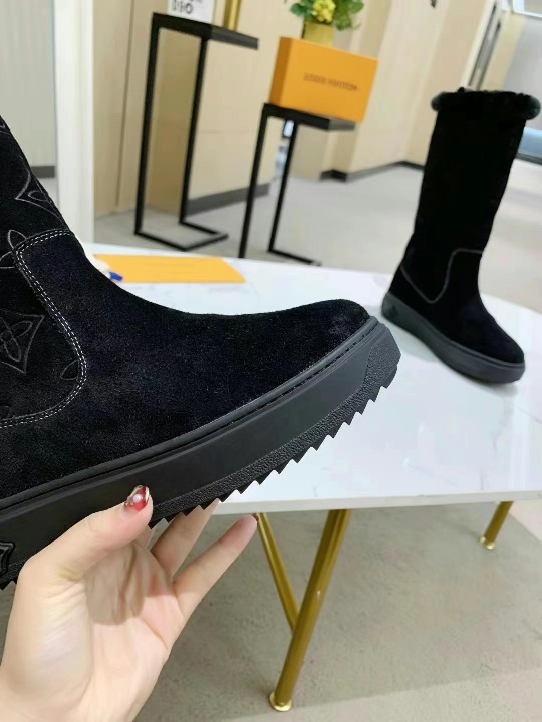 LV boots 2023120201