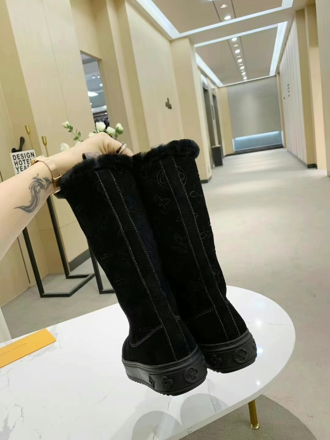 LV boots 2023120201