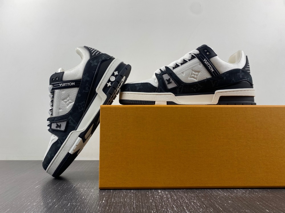 LV sneaker 2023120202