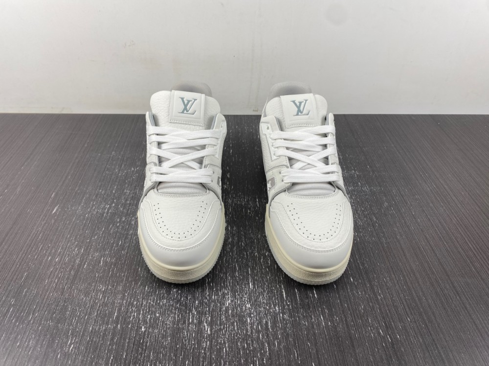 LV sneaker 2023120204