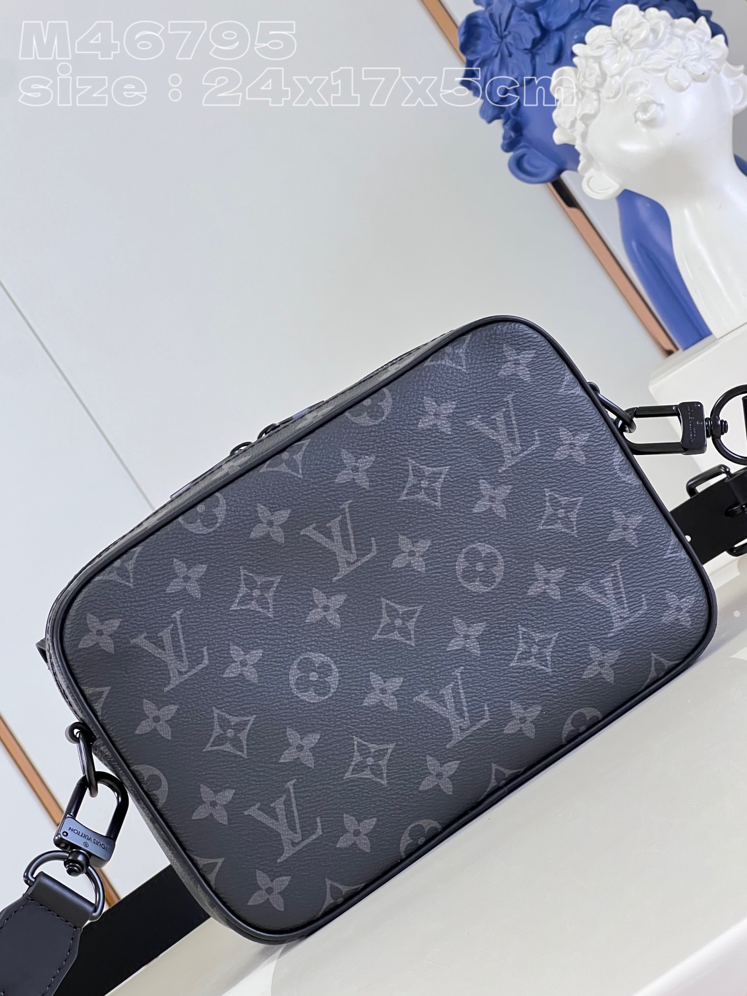 Lv Steamer Messenger Bag M46795 24x17x5CM 2023120405