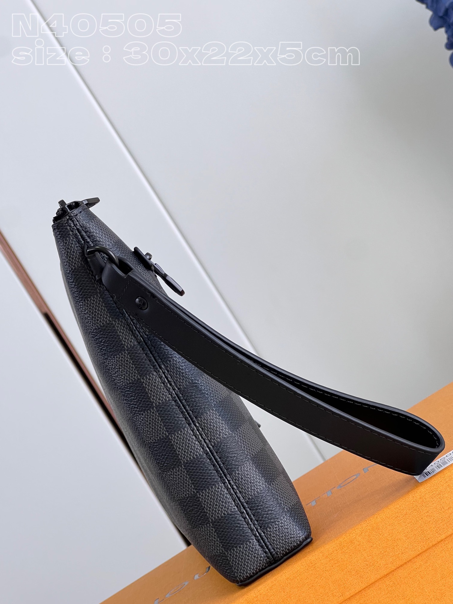 LV Takeoff Pouch N40505 30x22x5CM 2023120406