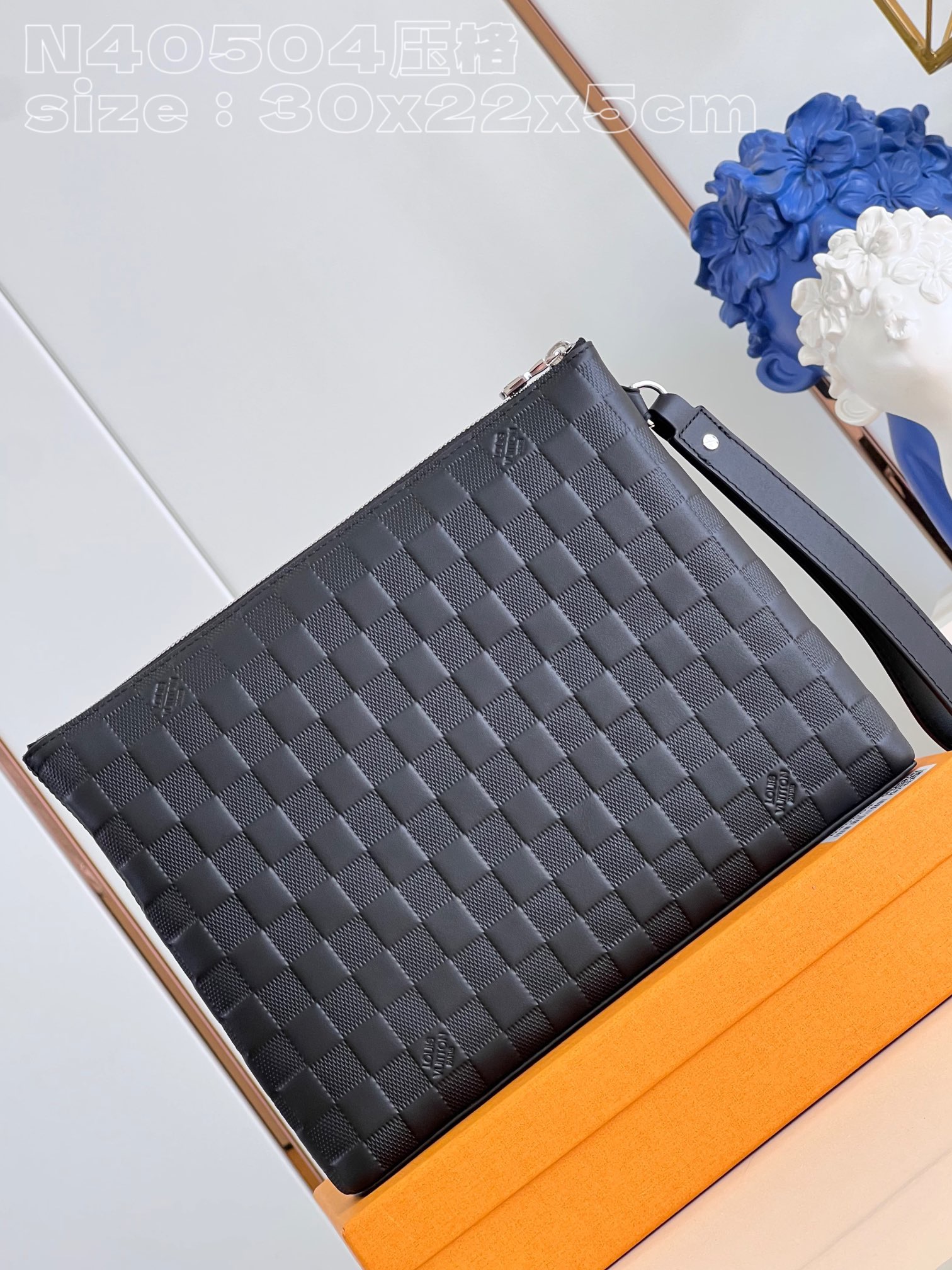 LV Takeoff Pouch N40504  30x22x5CM 2023120407