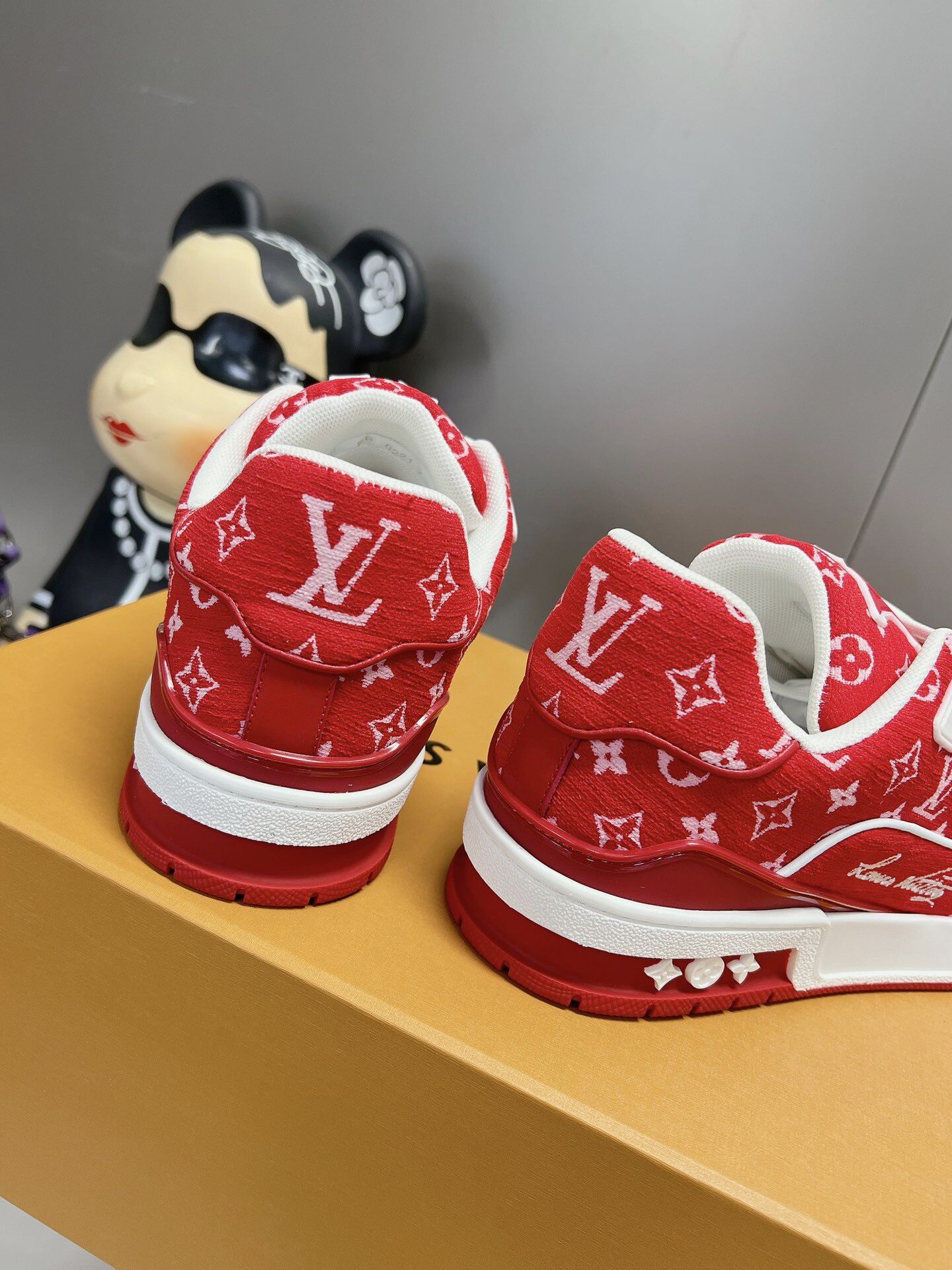 LV sneaker 2023120701