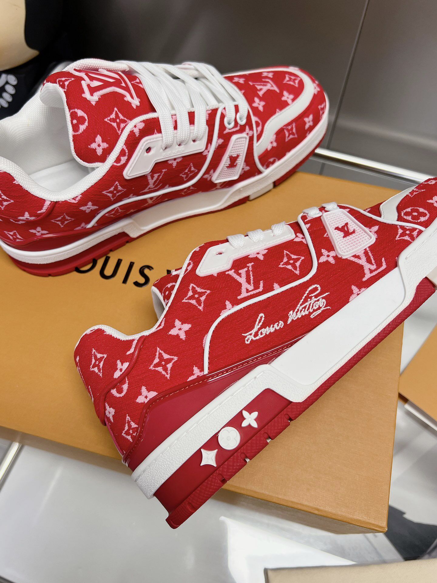 LV sneaker 2023120701
