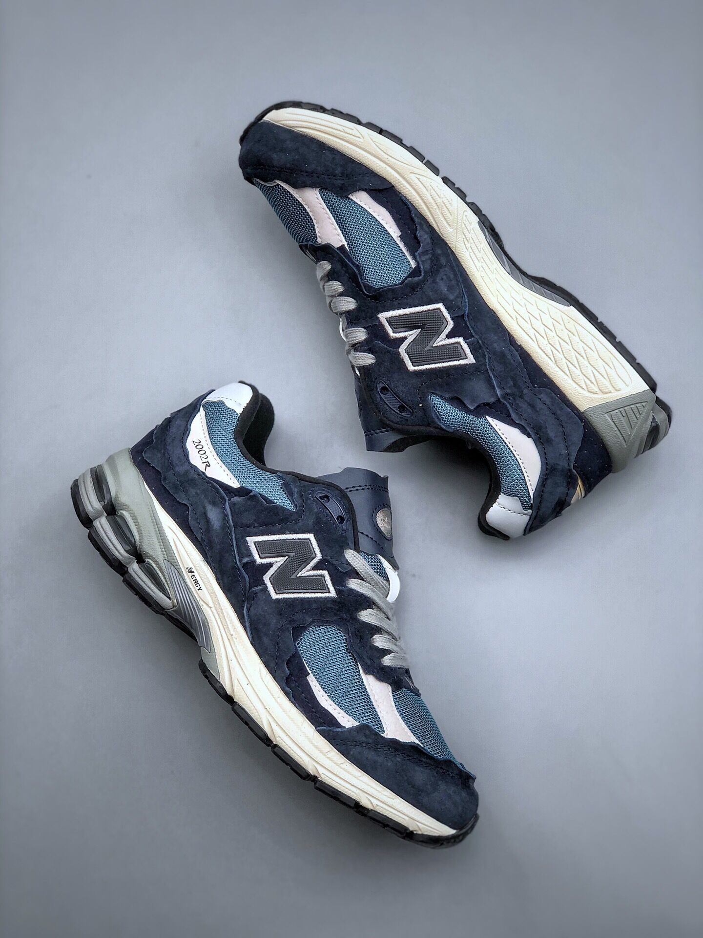 New Balance 2002R Protection Pack Dark Navy  M2002RDF
