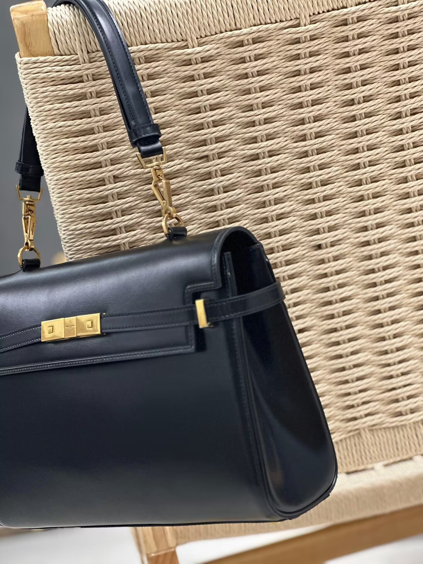Y*L manhattan bag 32*23*10.5cm