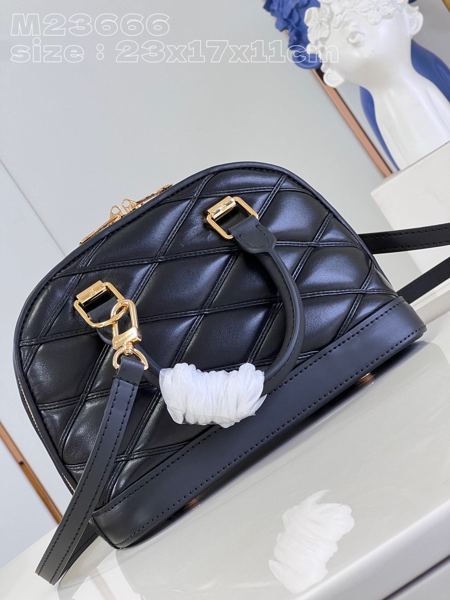 LV Nicolas Ghesquière bag 23.5*17.5*13.5cm 202410906