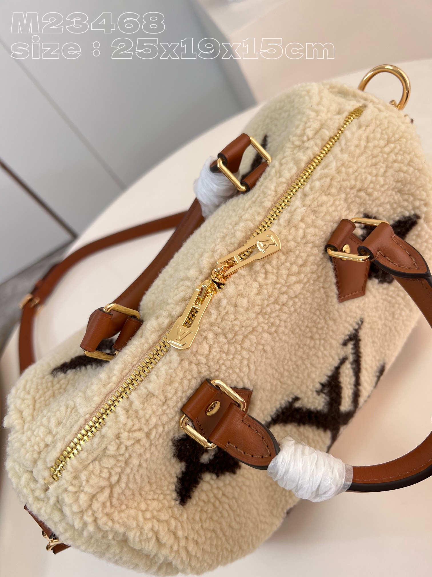 LV Speedy Bandoulière 25 bag 25*19*15CM