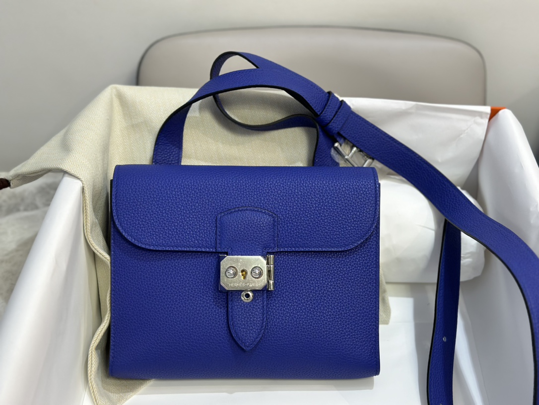 H**mes sac a depeches 21cm 2024010903