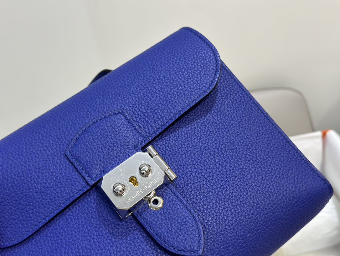 H**mes sac a depeches 21cm 2024010903