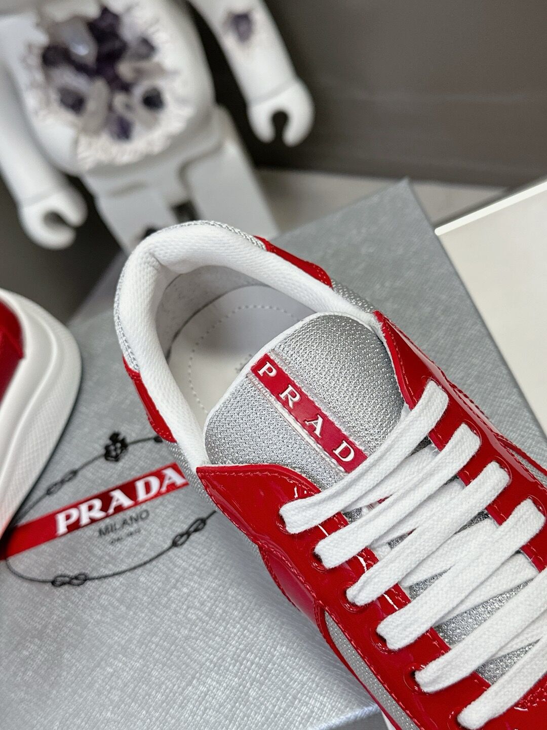 Pra*a sneaker 2024011201