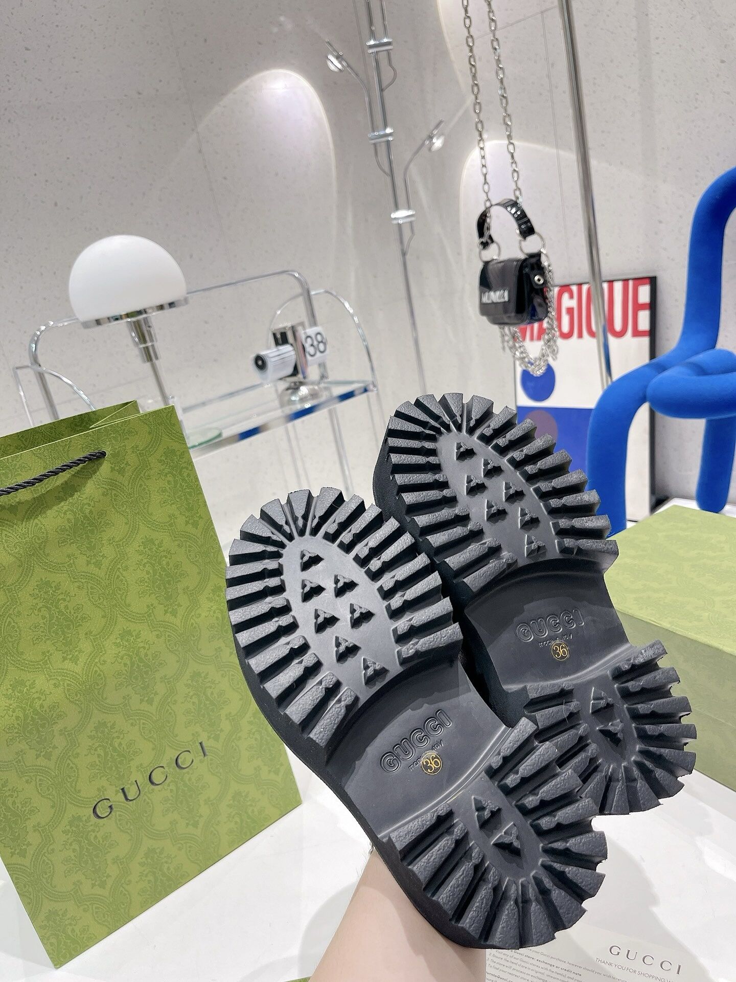 G*u*i sandals 2024011801