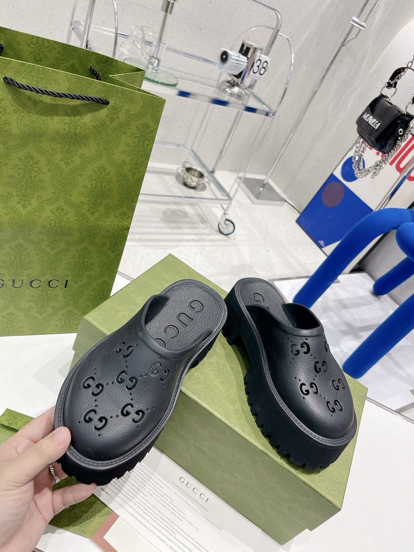 G*u*i sandals 2024011801
