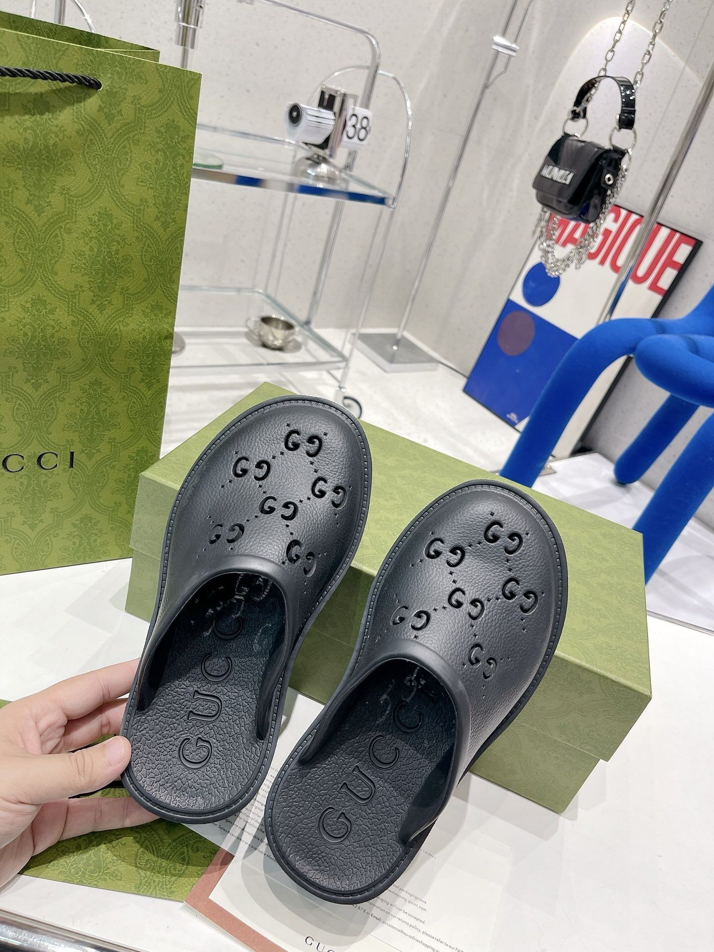 G*u*i sandals 2024011801