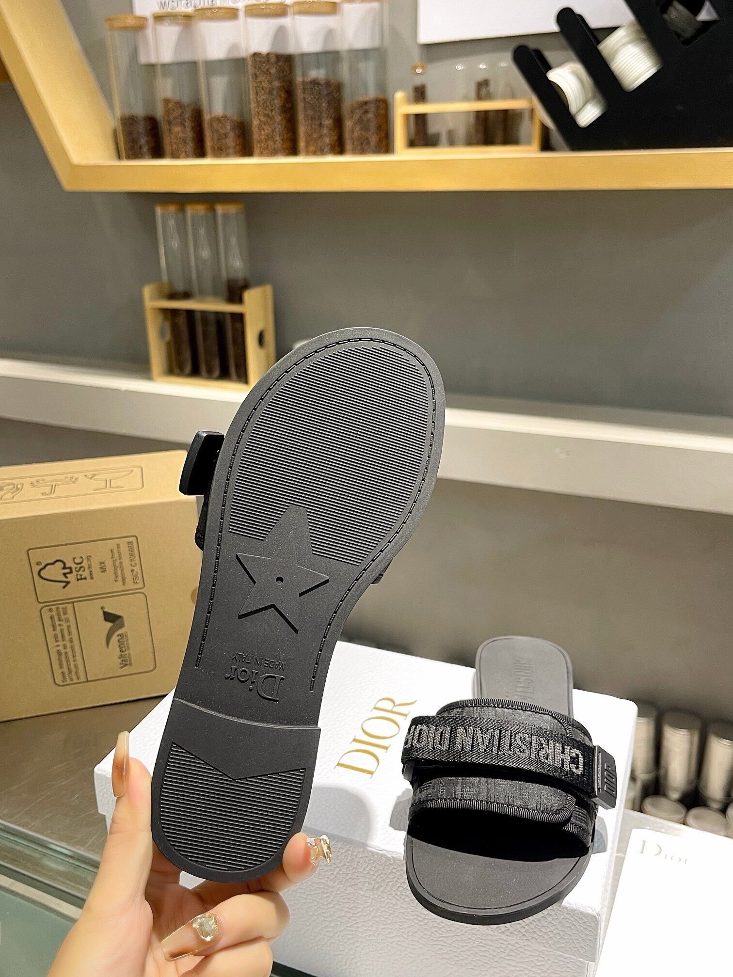 D*or slides 2024012701