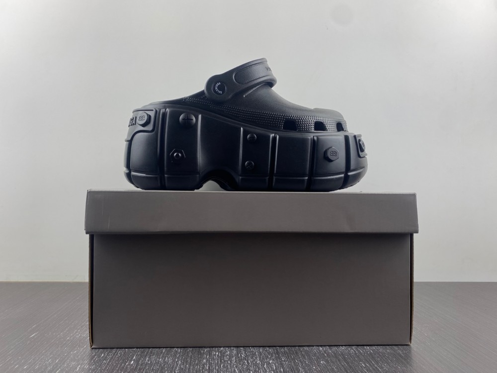 crocs x Ba*len*cia*ga hardcrocs slide 687397‑w1s8n‑1010