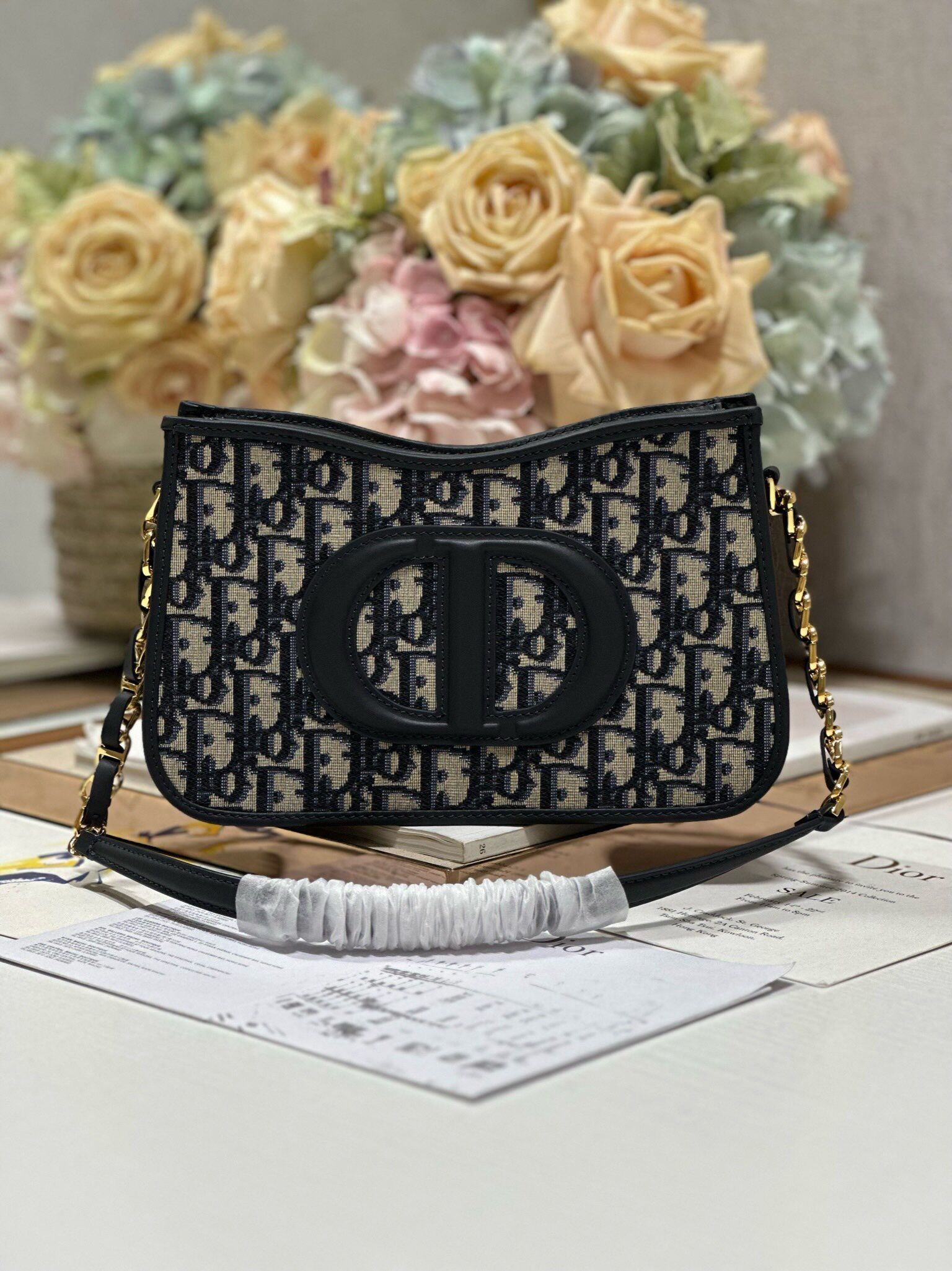ch**an D*or cd signature hobo mini chain bag 23.5x14.5x6cm