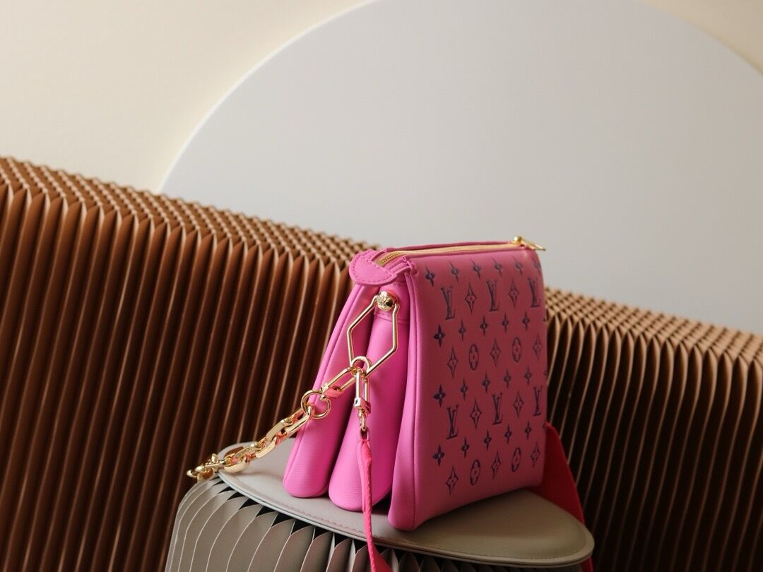l**is V*t*n pm pochette coussin pink and blue 26x20x12cm
