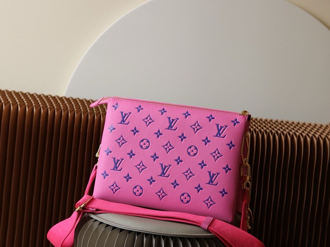 l**is V*t*n pm pochette coussin pink and blue 26x20x12cm