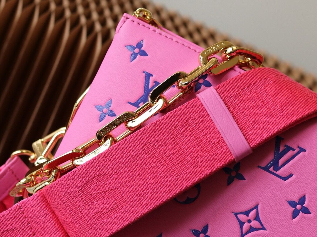 l**is V*t*n pm pochette coussin pink and blue 26x20x12cm