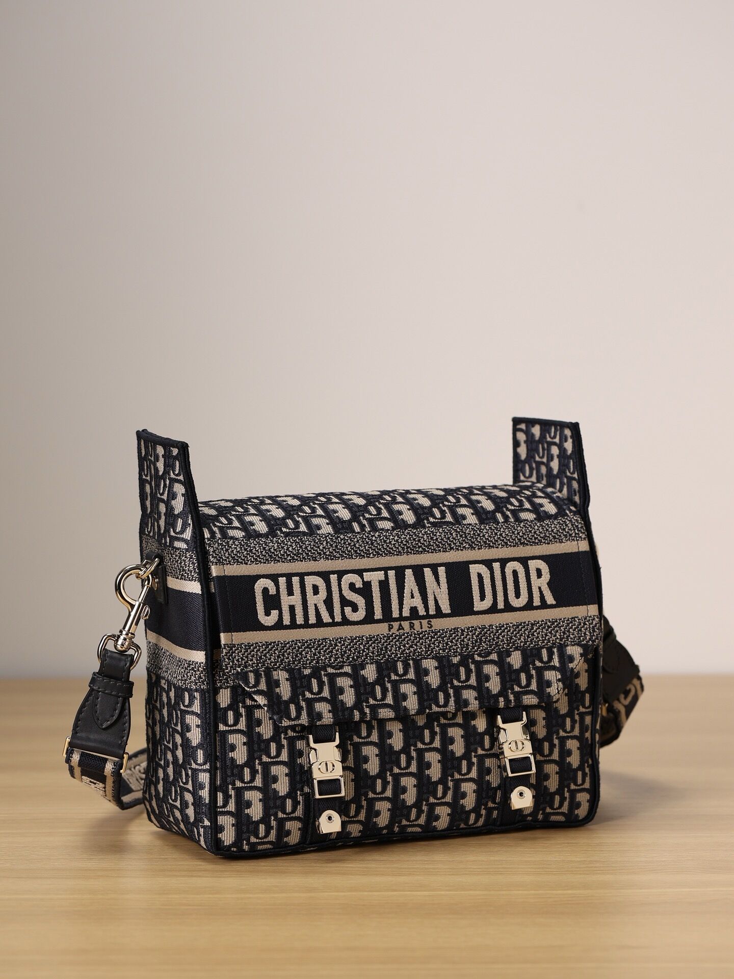 D*or medium D*orcamp bag 28*24*12cm