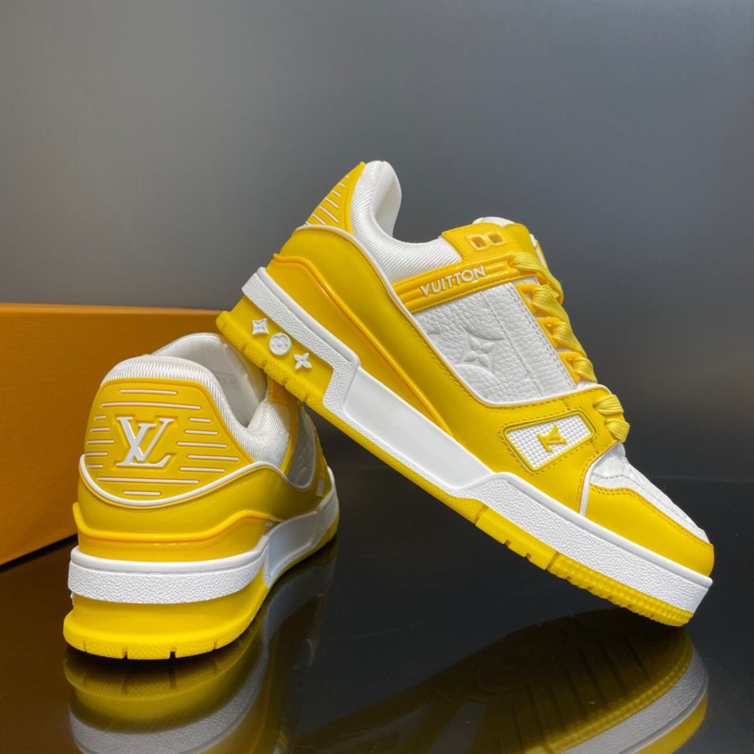 LV sneaker 202402271