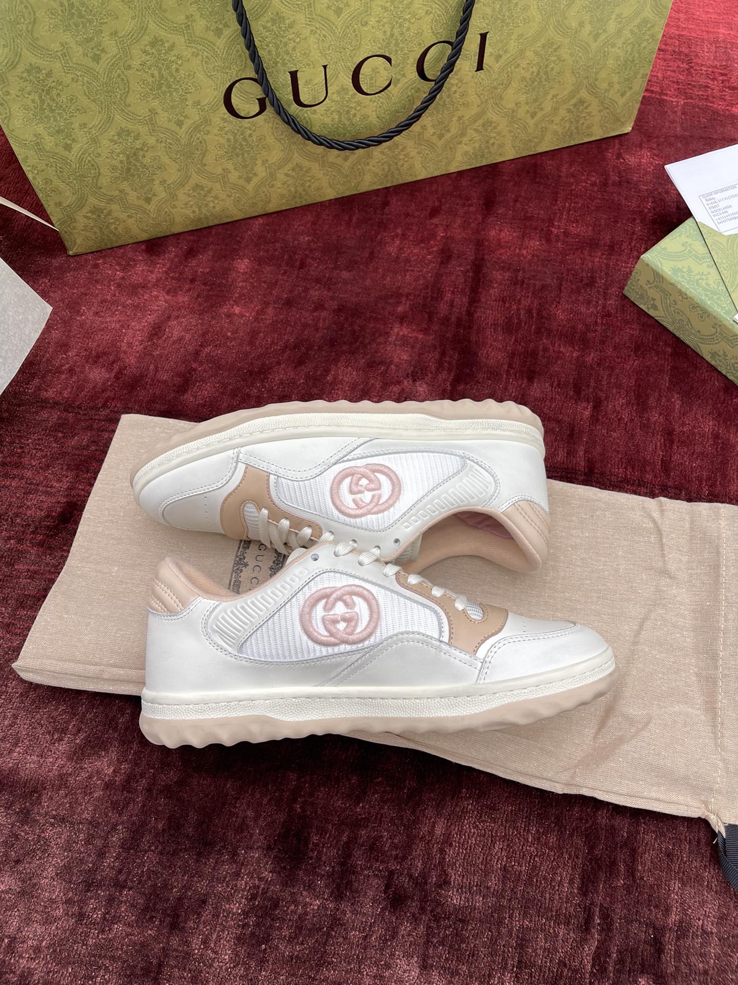 G*u*i sneaker 2024022901