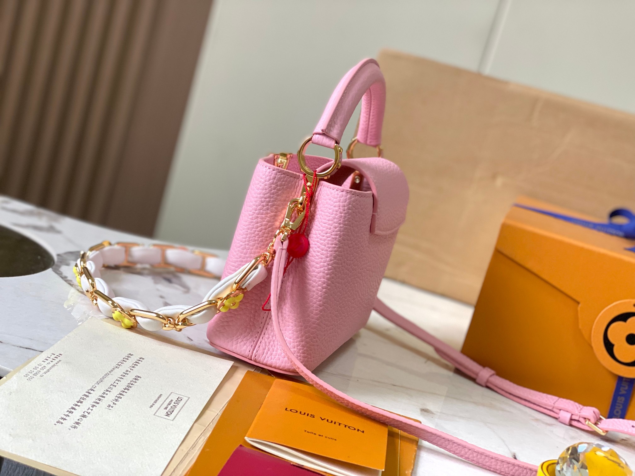 LV Capucines Mini bag M23363 21x14x8cm