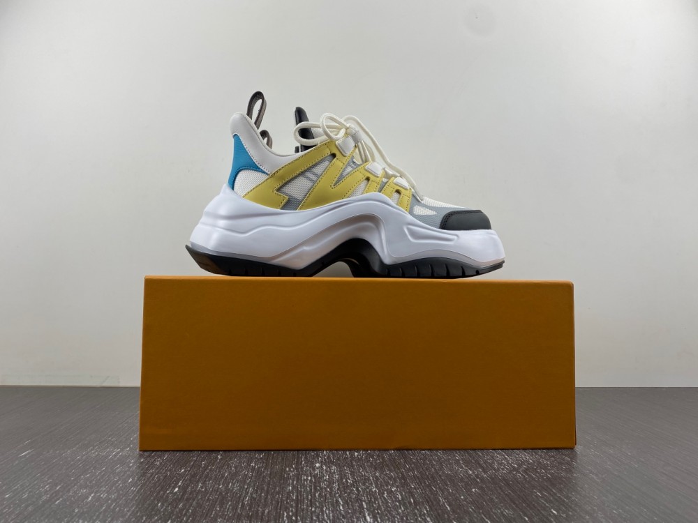 LV sneaker 2024030801